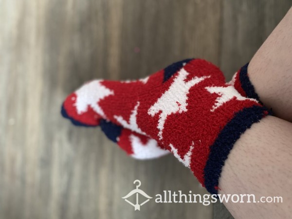 Fuzzy Red And White Star Socks! ❤️