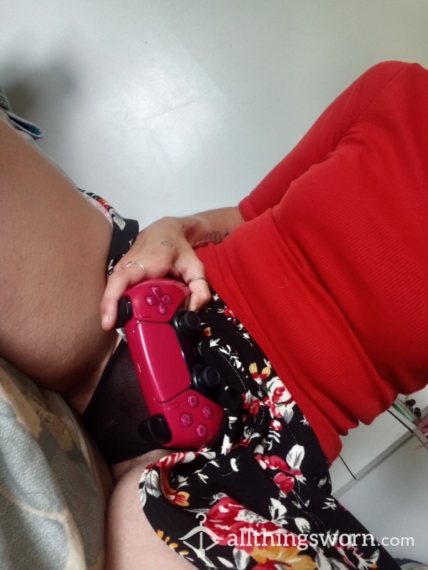Gaming Girl In Red ♥️