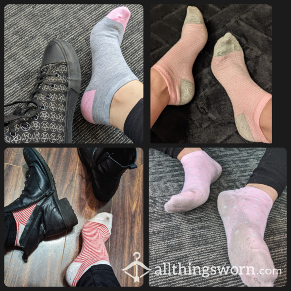 Goth Girls Sweaty Pink Socks 💖🖤