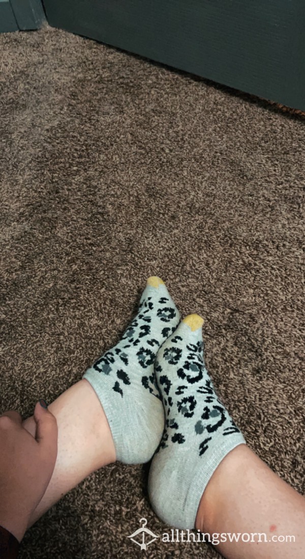Gray Cheetah Print Socks With Yellow Toes
