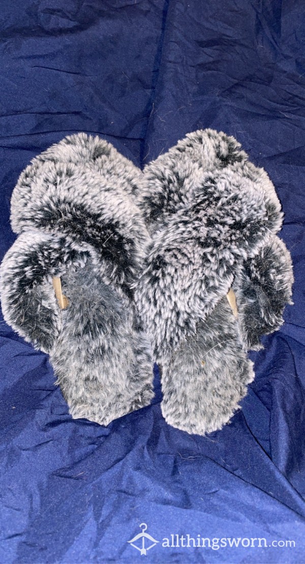 Gray Luxury Fuzzy Slippers Size 8