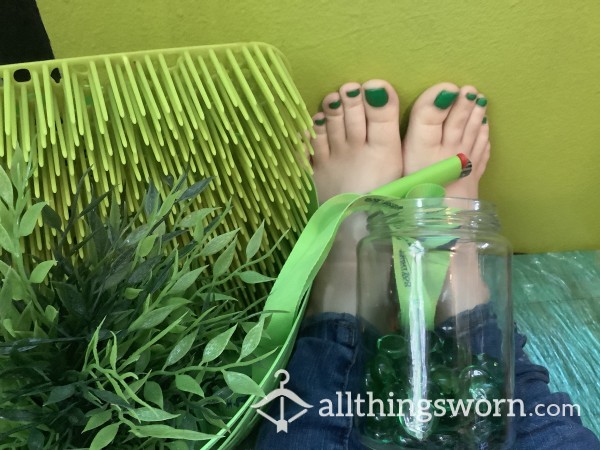 Green + Feet