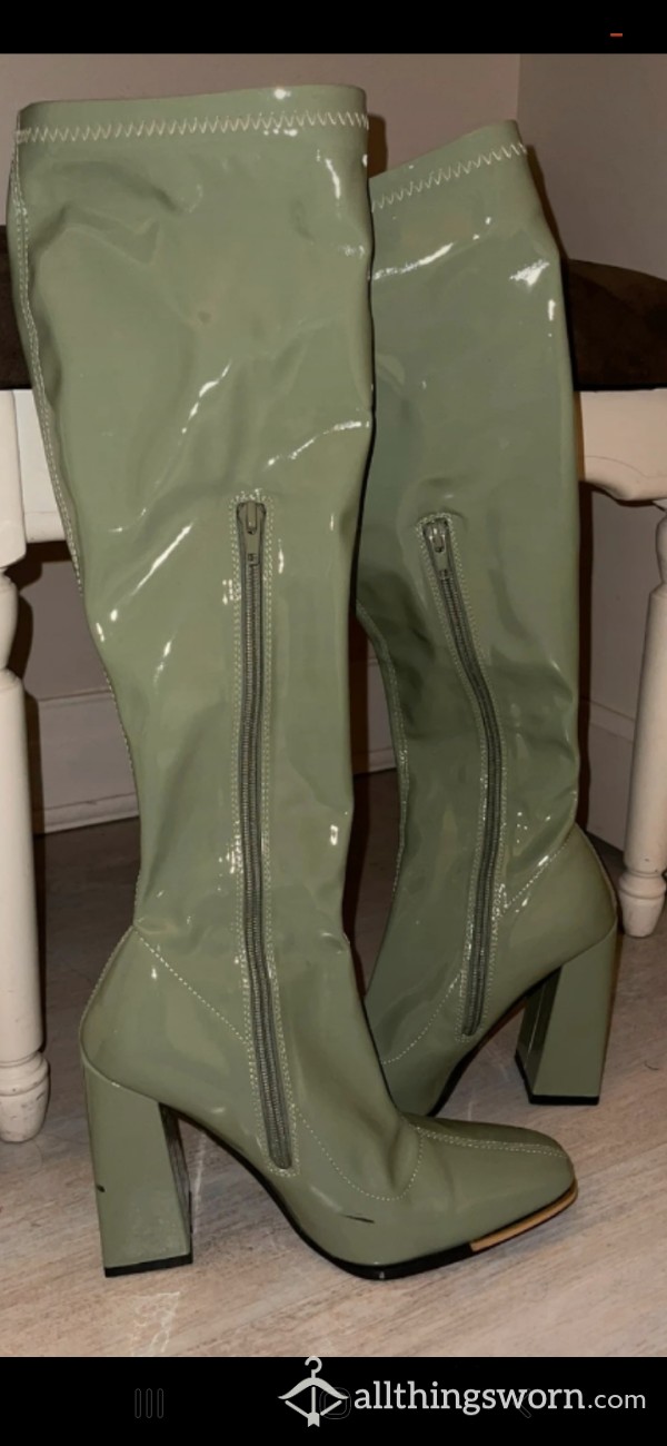 Green High Boots ..boots Or Video Wearing
