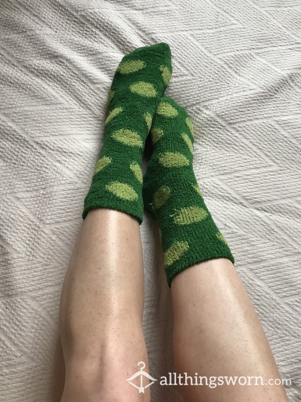 💚 Fuzzy Green Polkadot Tall Socks 💚