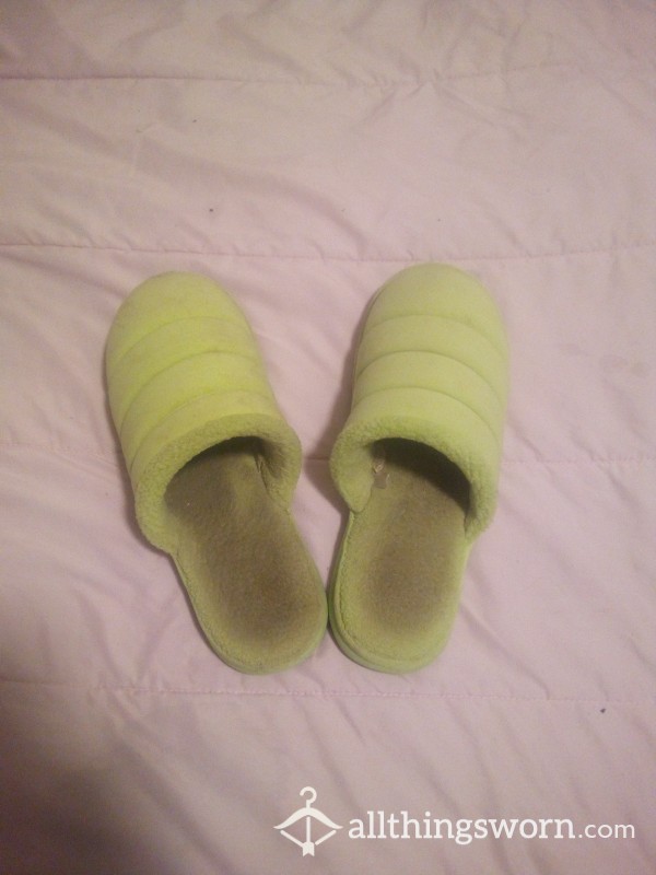 Dirty Green Slides Size Large