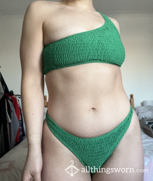 Green Textured 2 Piece Bikini 💚