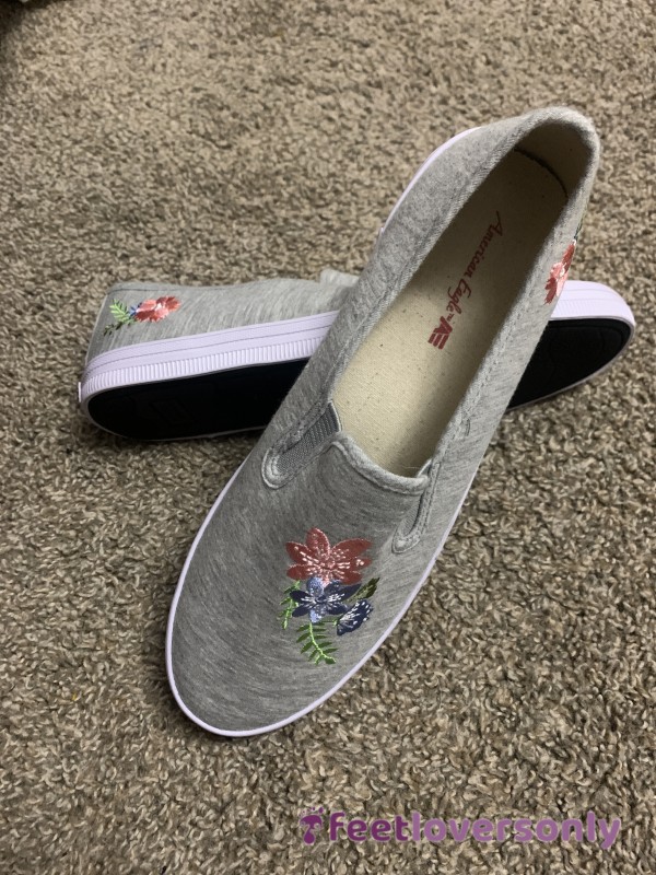 Size 8.5 Grey American Eagle Embroidered Flats - Free US Shipping