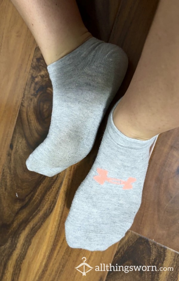 Grey And Pink Under Armour Ankle Socks
