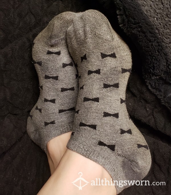 💥On Sale- $10💥Grey Ankle Socks With Bows