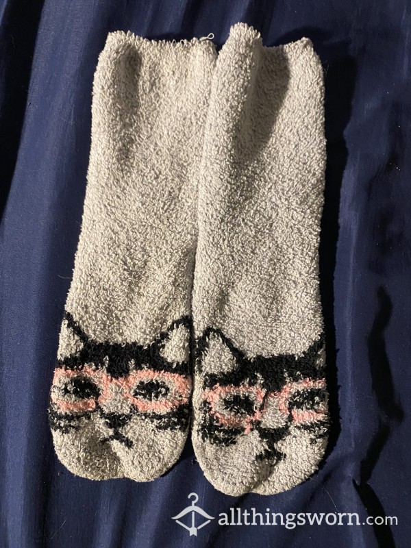 Grey Cat Fuzzy Socks 😽 (7 Day Wear)
