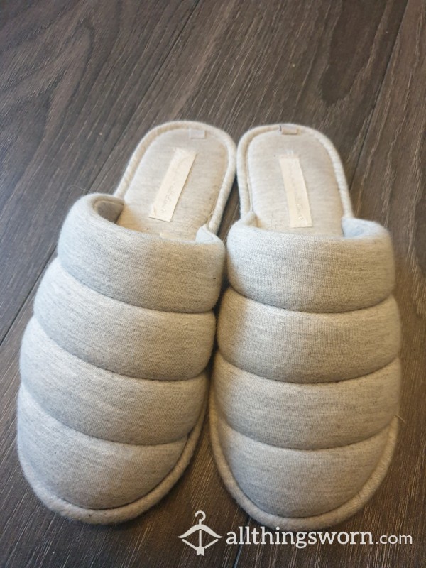 Grey Comfy Slippers Size Uk 3