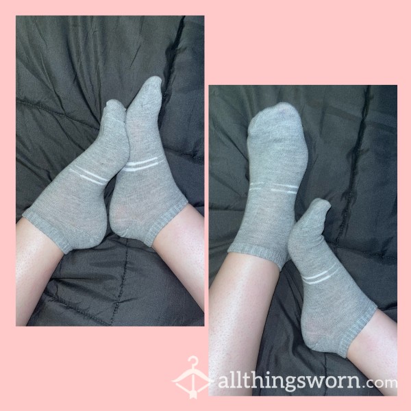 GREY COTTON ANKLE SOCKS WITH WHITE STRIPES - WORN FOR 3 DAYS 💦