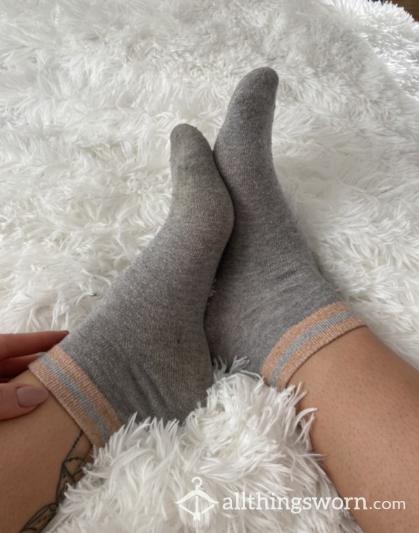 Grey Cute Socks 🤍💗