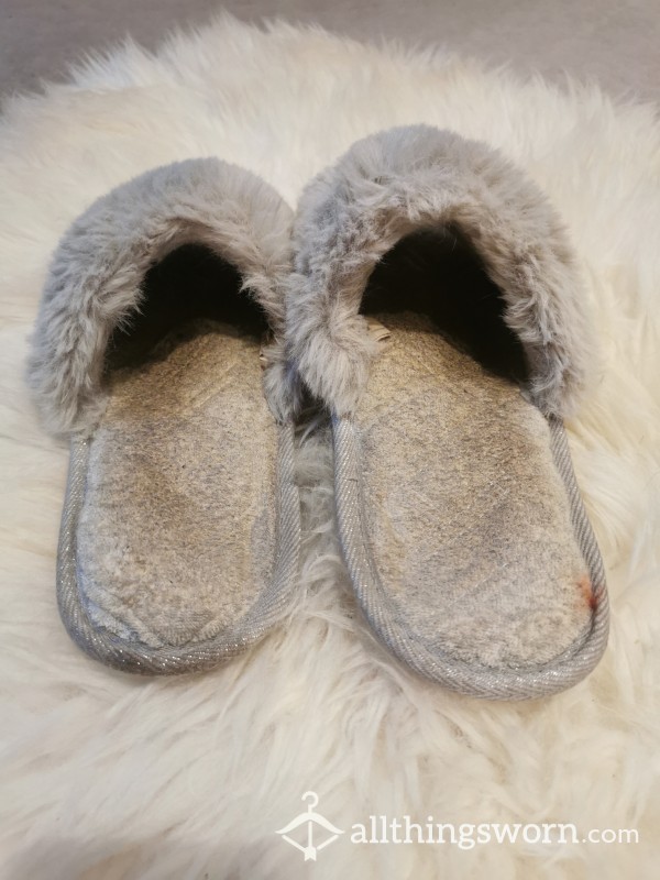 Grey Fluffy Slippers