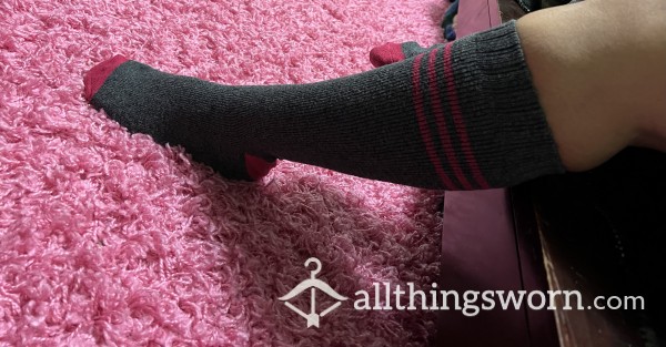 Grey & Pink Cabin Socks