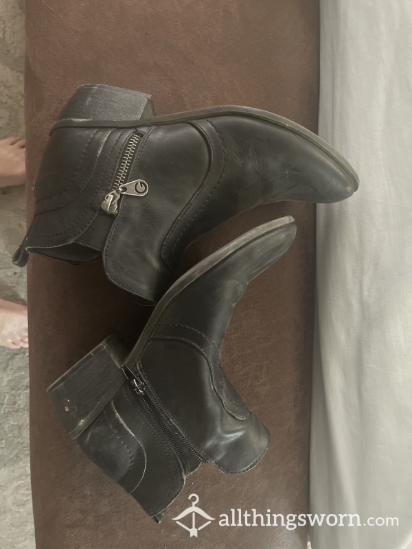 Guess Short Black Ankle Boots