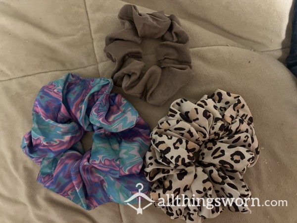 Hair Scrunchie Comes With 7Wear Your Choice Of Wear