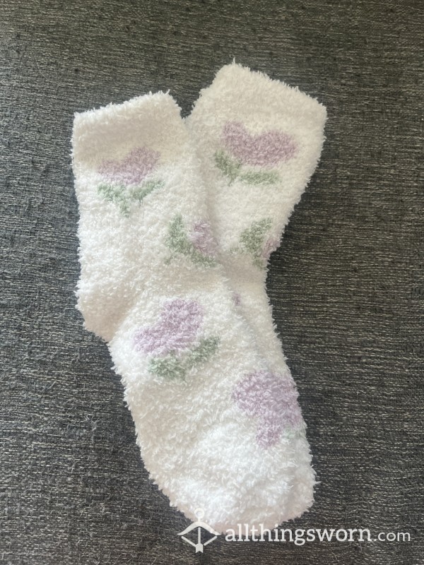Purple Flower Heart Fuzzy Socks 💜