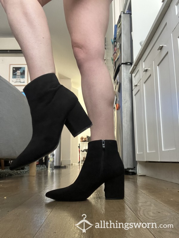 Heeled Pointy Black Boots