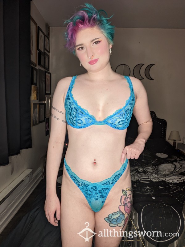 High Waisted Peacock Blue Lace Lingerie Set