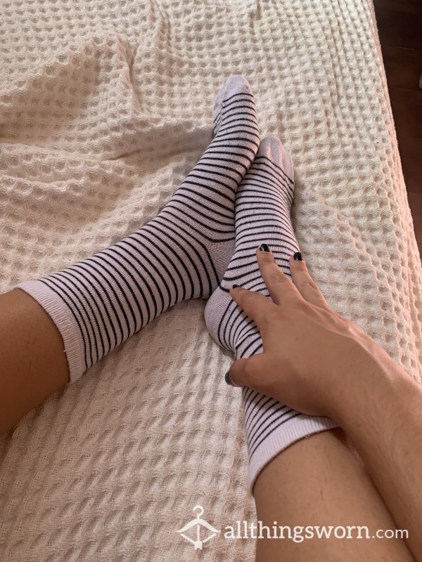 High White Socks | Very Smelly 🥵🥵