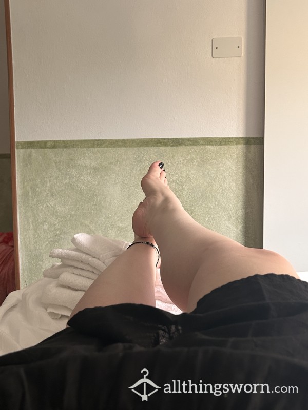 Holiday Feet 👣 🌞 In Italy!