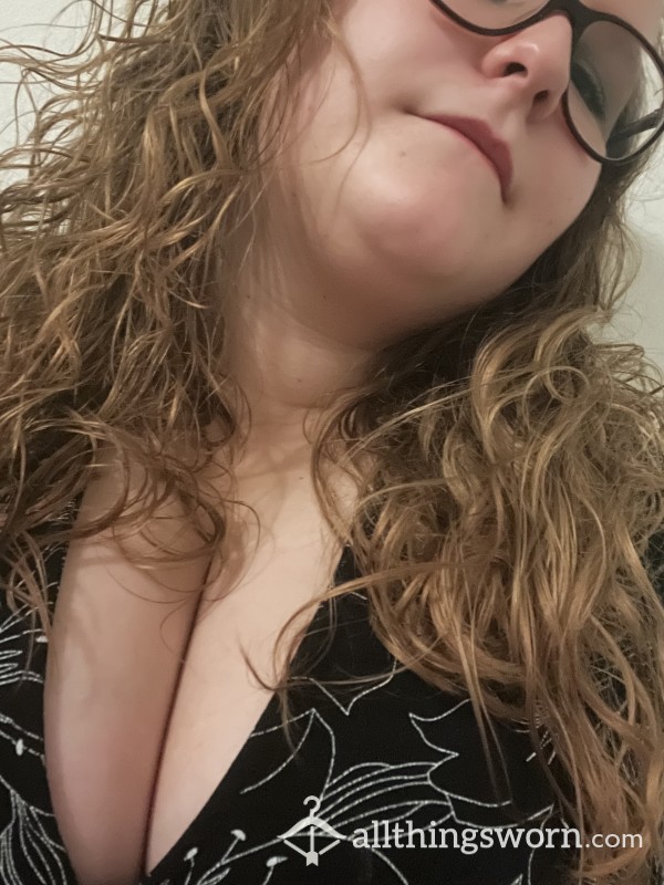 Honest, Degrading, Or Worshipping, Your Choice 😍🥵😘 Package Includes A 10 Sentence Detailed Description Or A 3 Minute Video 🙏😍😈