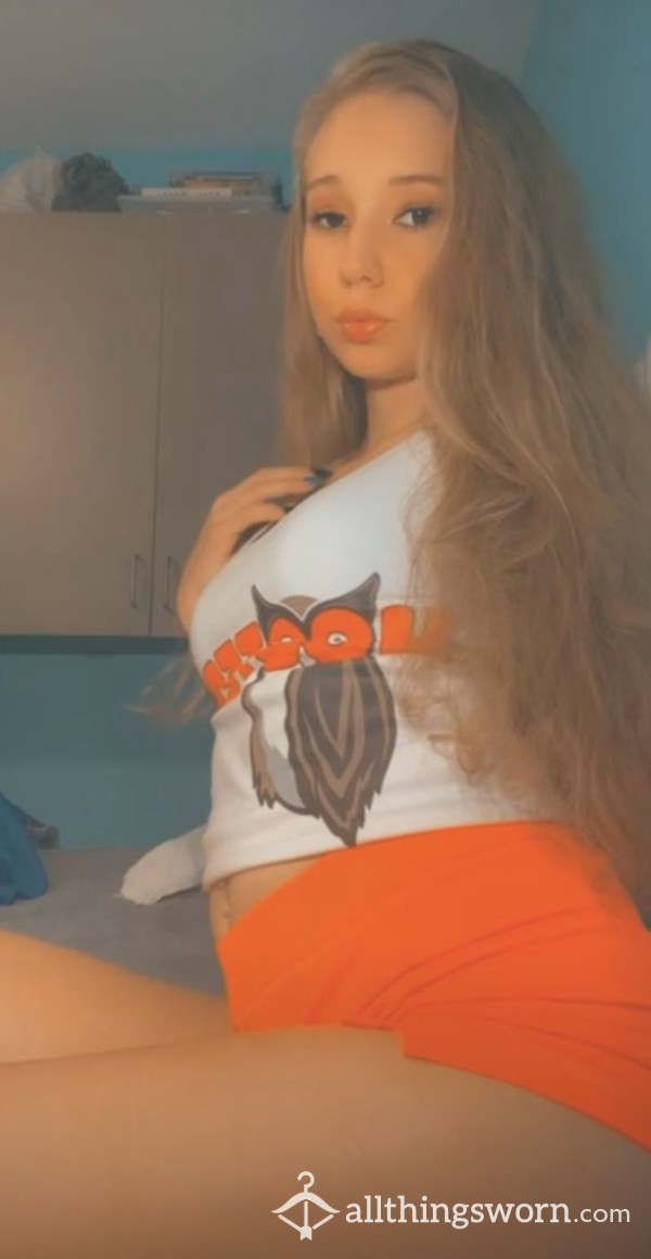 Hooters Outfit & Panties☺️🧡