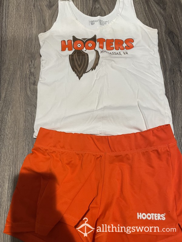 Hooters Uniform