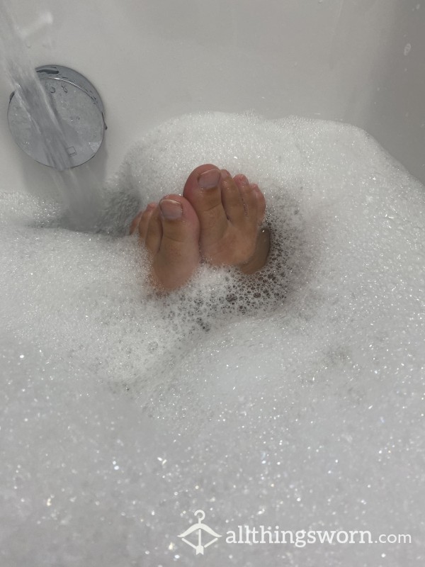 Hot Feet In A Bubbly Bath