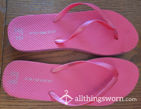 Hot Pink Flip Flops, UK Size 8 🩴
