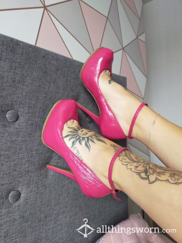 Hot Pink Heels 😍