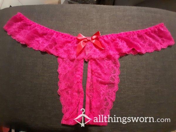 HOT PINK LACY CROTCHLESS PANTIES, UK SIZE 20