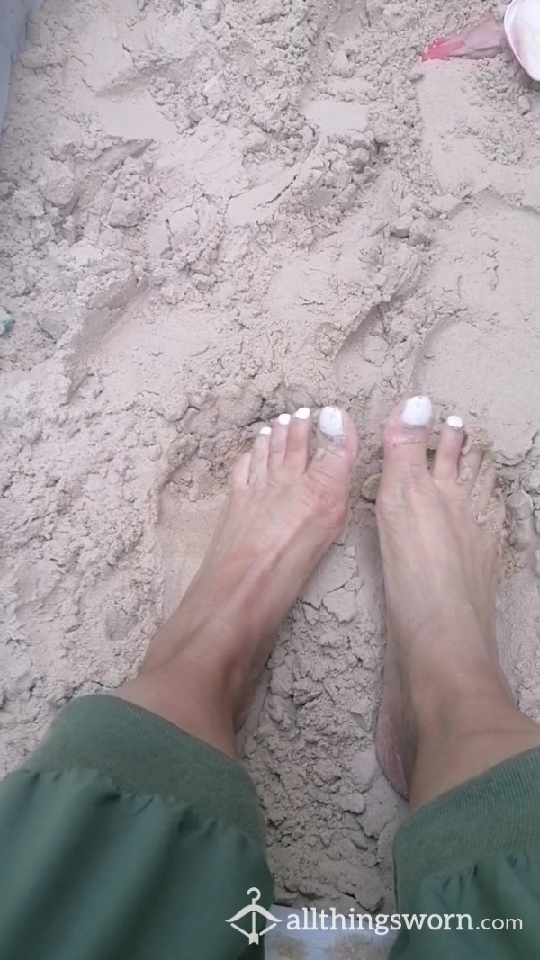 I Love Sand Between My Toes