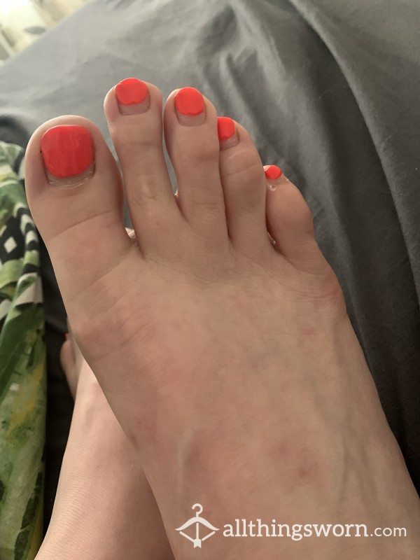 I Need A Pedi! Who’s Paying?! Photos&Videos In Return