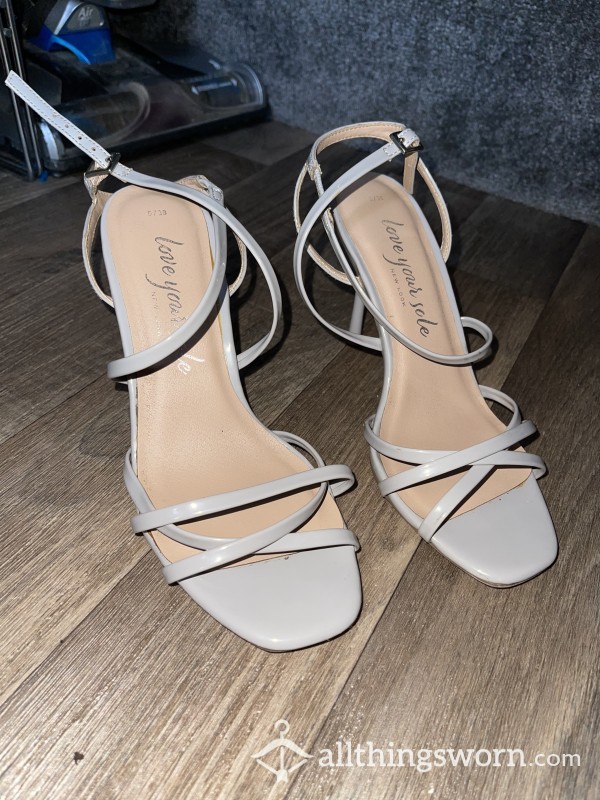Incredibly Soft Perfect Light Grey Heels 👠