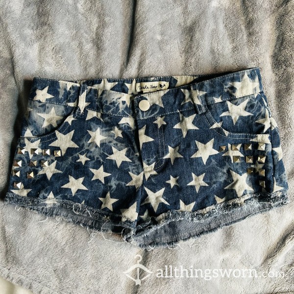 💕SALE 💕Jean Shorts With Star Pattern