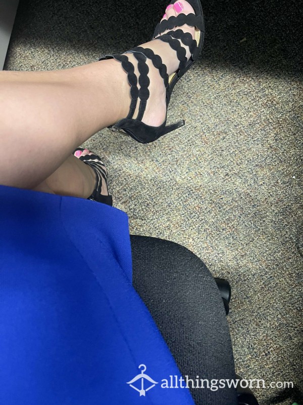 Jessica Simpson Black Suede Heels ~ Size 7.5