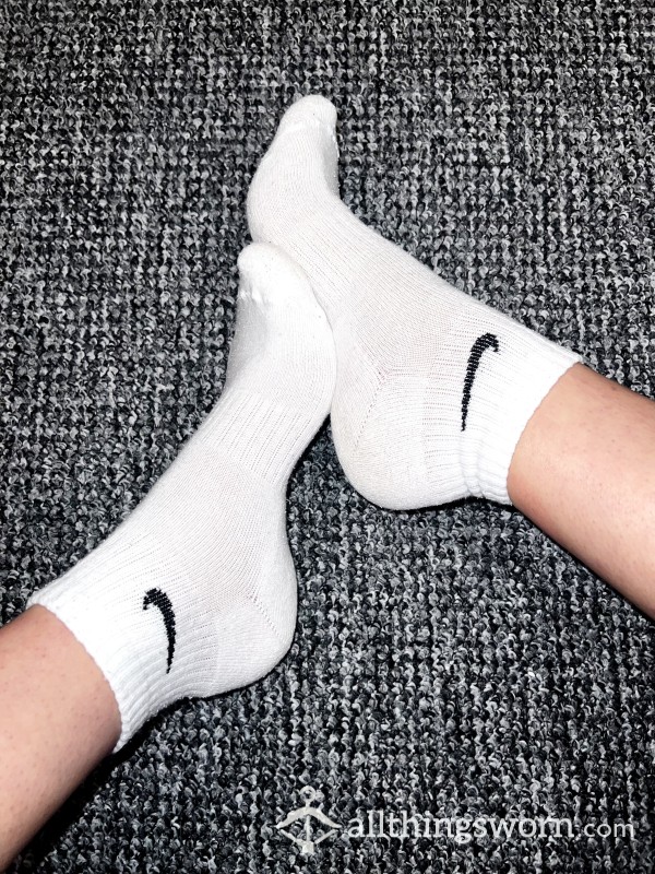 💪 - JUST DO IT! ✔️ - NIKE Gym Socks / Including One Gym Session And 24 Hours Wear - 💪 🧦