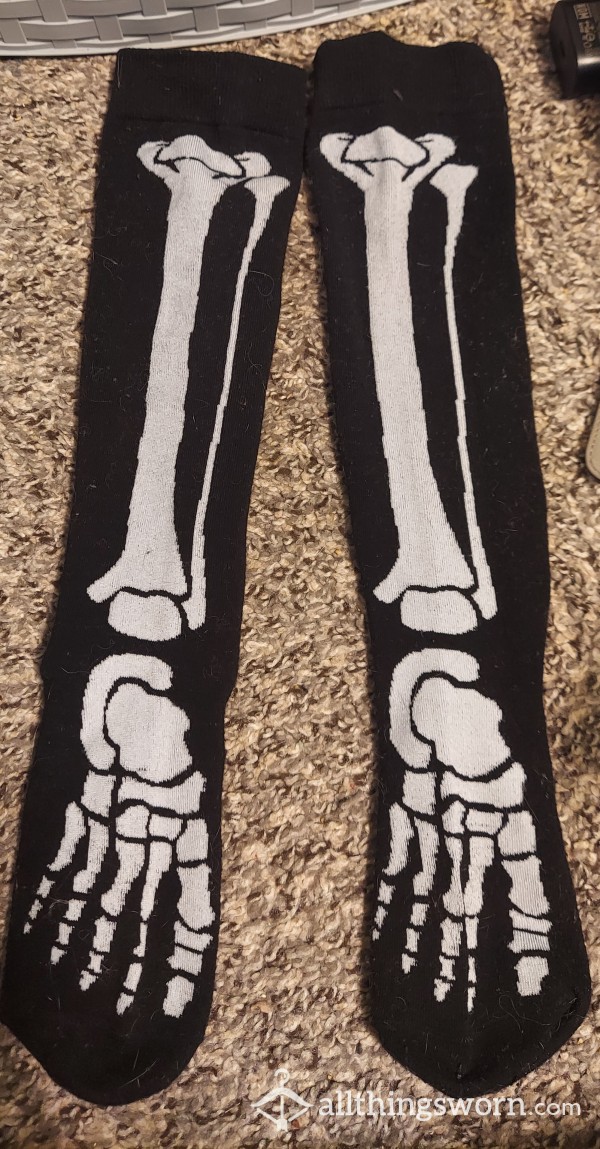 Knee High Skeleton Socks ✨️Free Shipping✨️