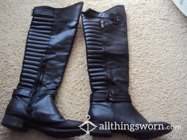 Ladies Long  Black Faux Leather Boots Size 7 Well Worn