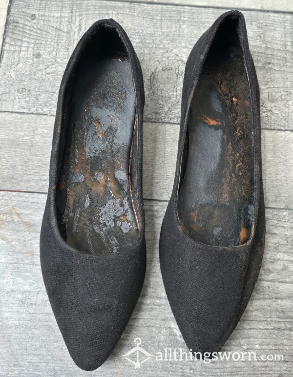 Ladies Worn Ruined Flat Work Shoes For You Foot Fetish Buyers And Lovers - Ruined These In The Rain And Mud Today !! - No Longer Able To Wear For Work