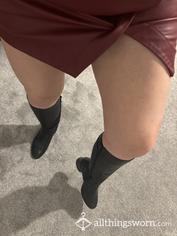 Leather Boots And Skirt Masturbation 6:03 Squirt Video