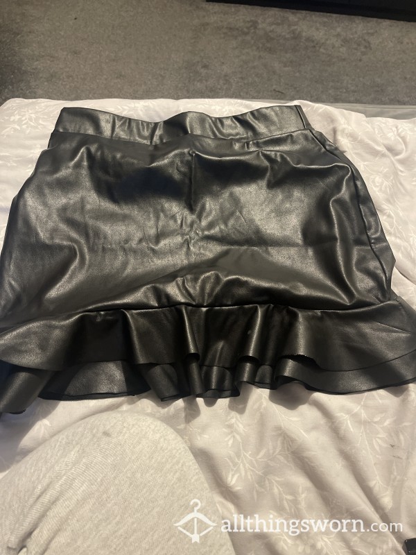 Leather Skirt Size 12-14 UK