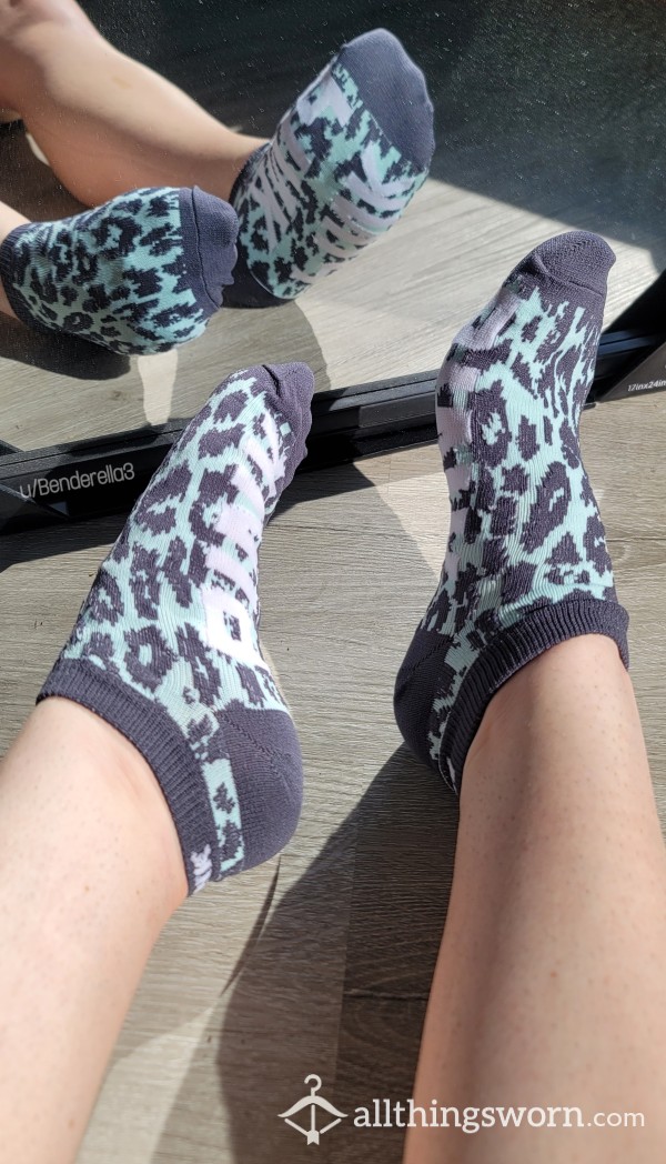 Light Blue Leopard Print PINK Ankle Socks