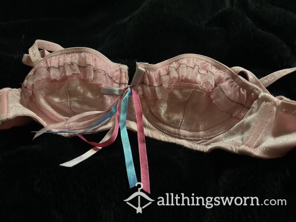 Light Pink Bra With Ruffles And Bow