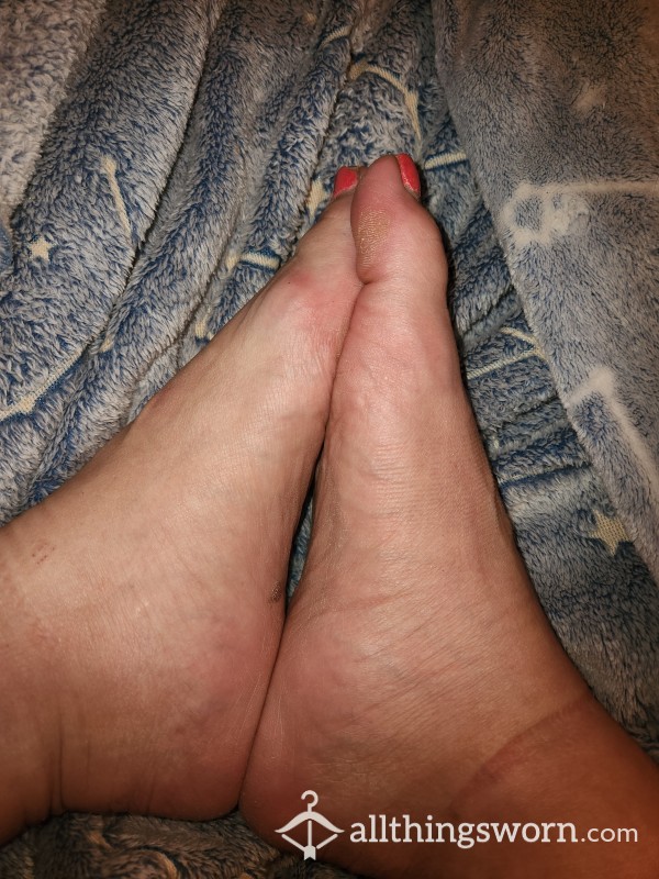 Like My Pretty Feet? I Have Pics