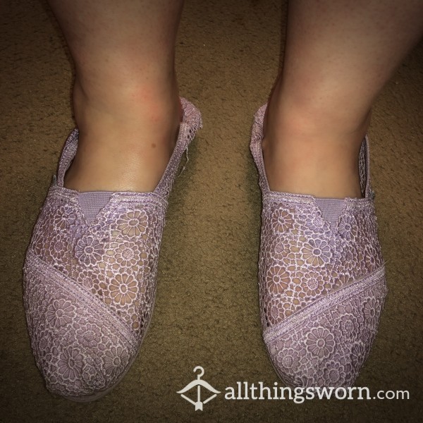 SOLD 10 Out Of 10 Smell Lilac Tom Flats Size 11