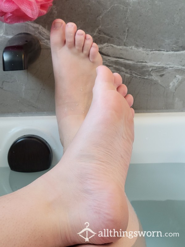 Little Toes Bath Time 🥰
