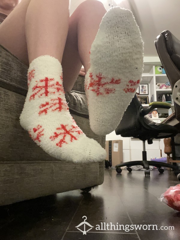 Lizzy’s Christmas Fuzzy Socks